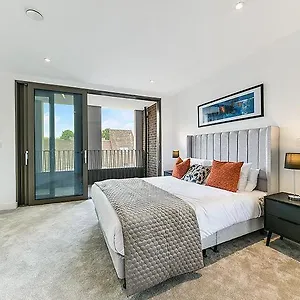 https://the-gatsby-apartment.brighton-hotels-england.com